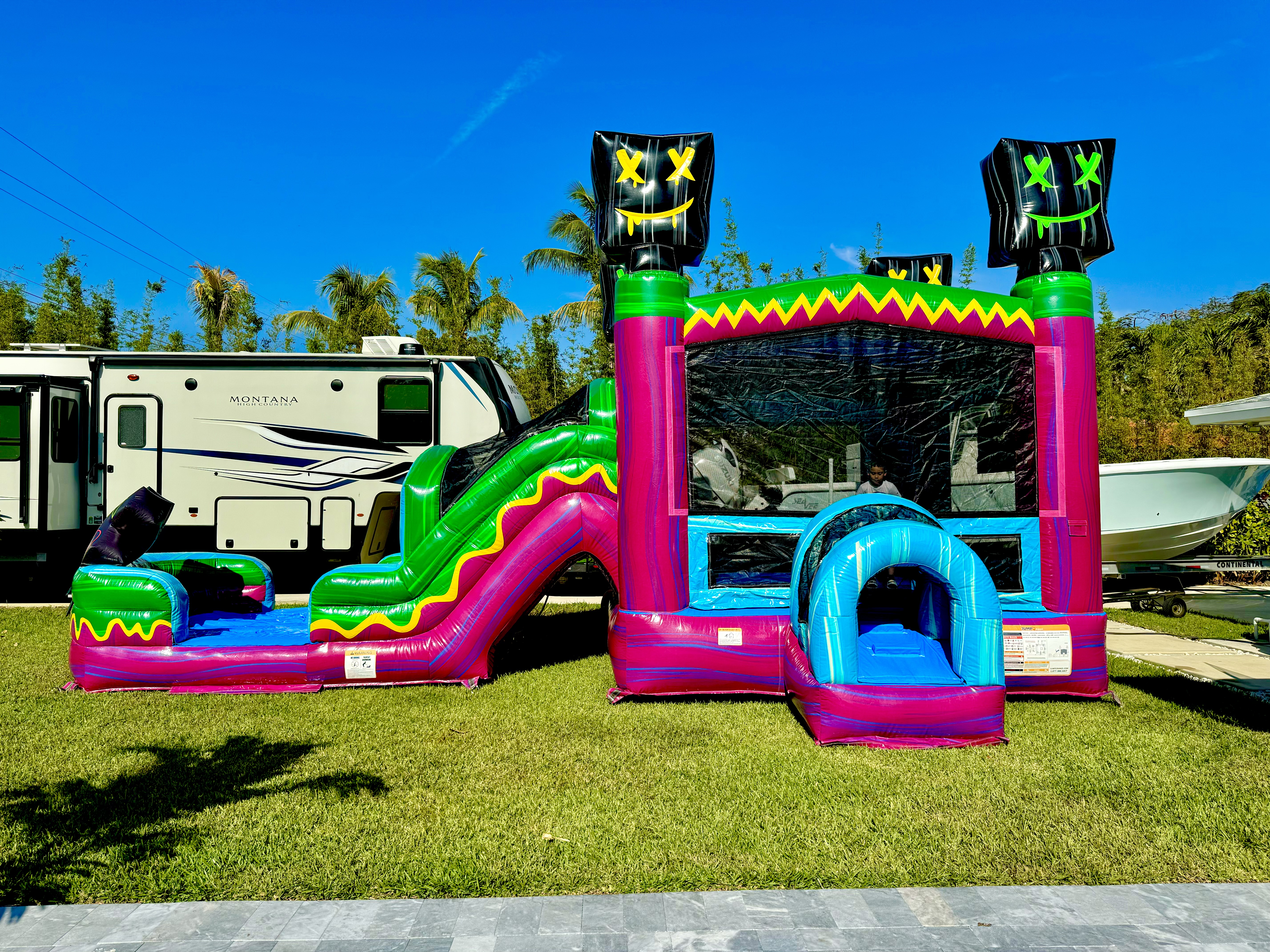 Level Up Dual Lane Combo Bounce House 14ft T, 30ft L, 16.5ft W